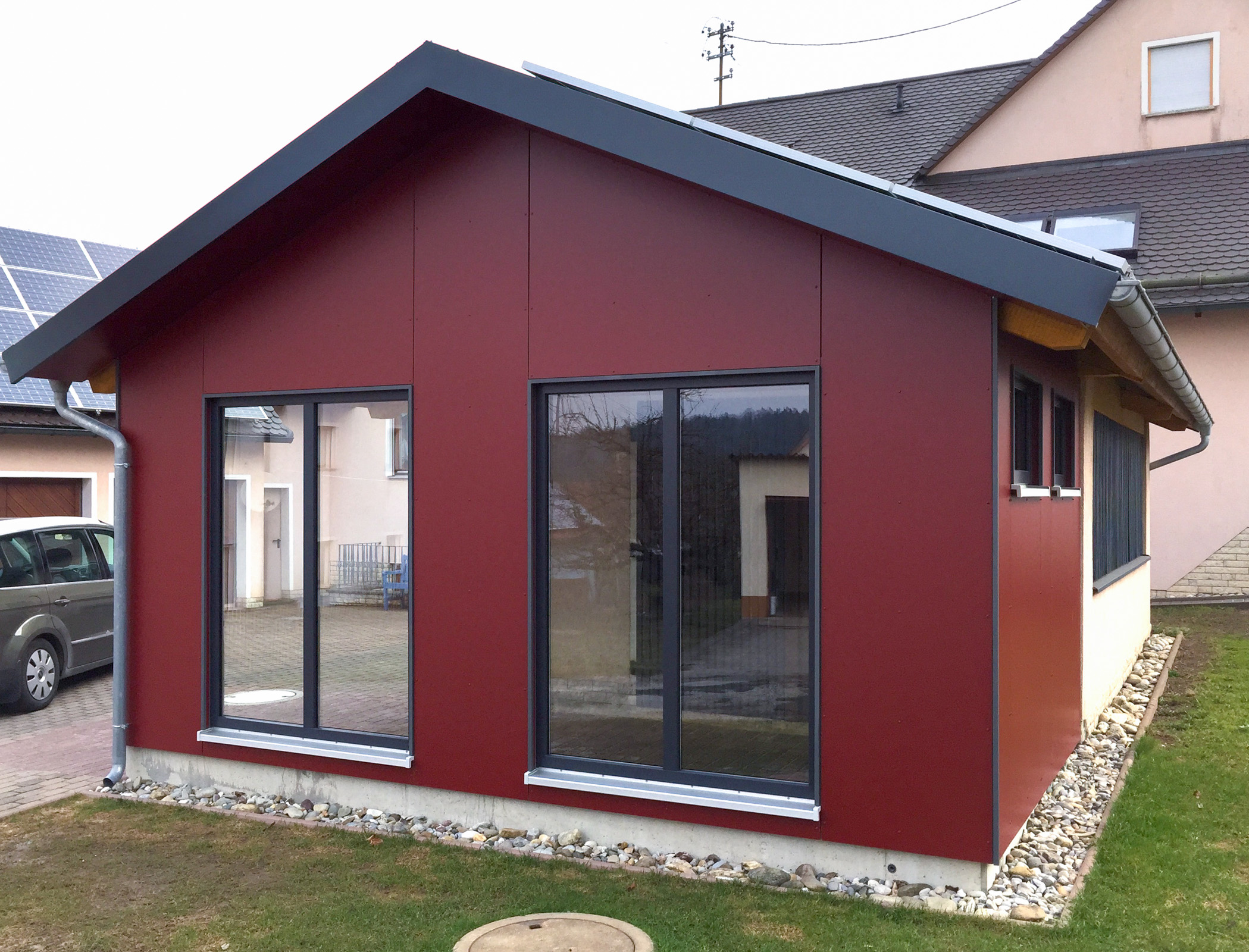 Carportverkleidung mit Fundermax Exterior 0691 Purpurrot
