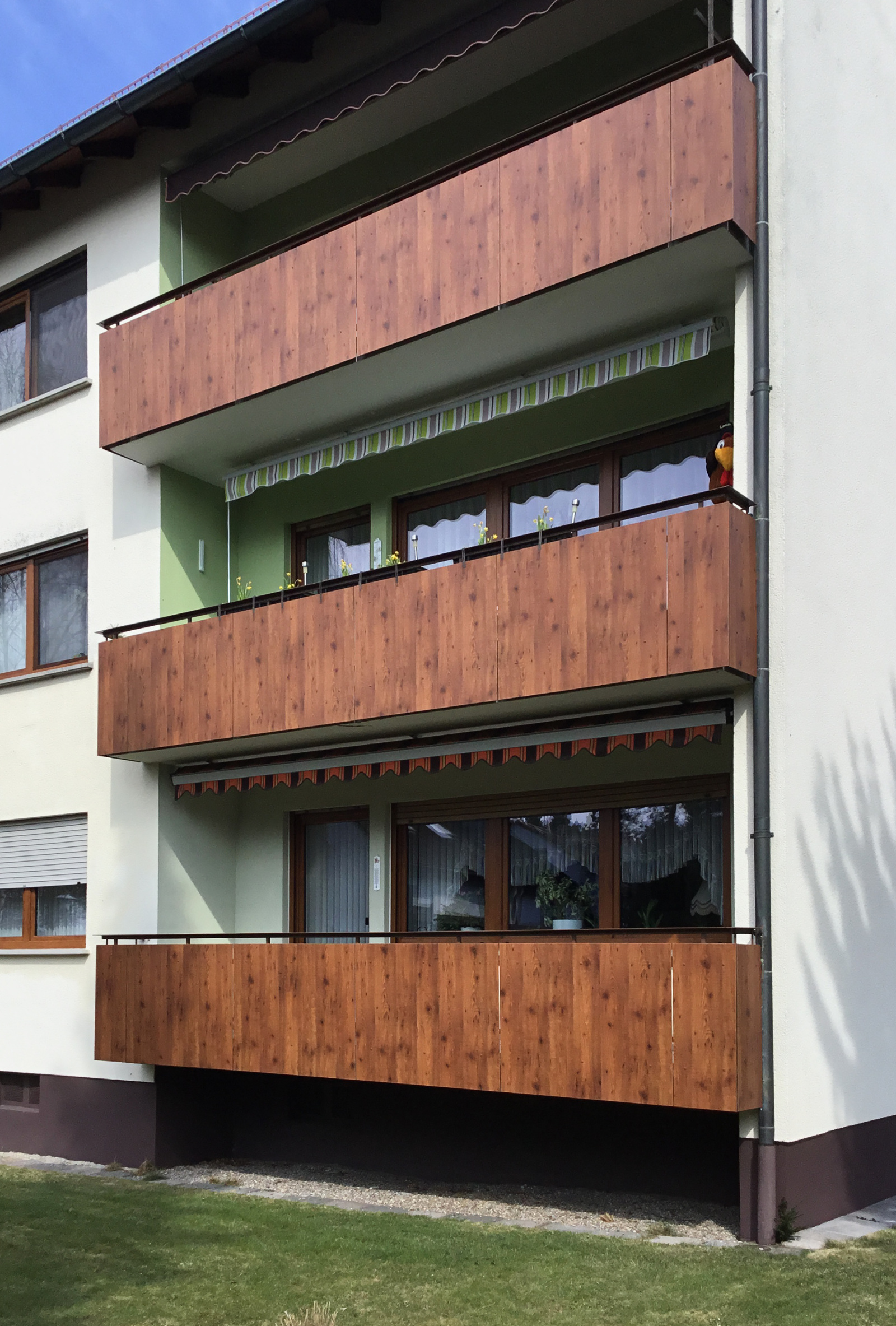 Fundermax Exterior Balkongeländer 0807 Nussbaum Tirano