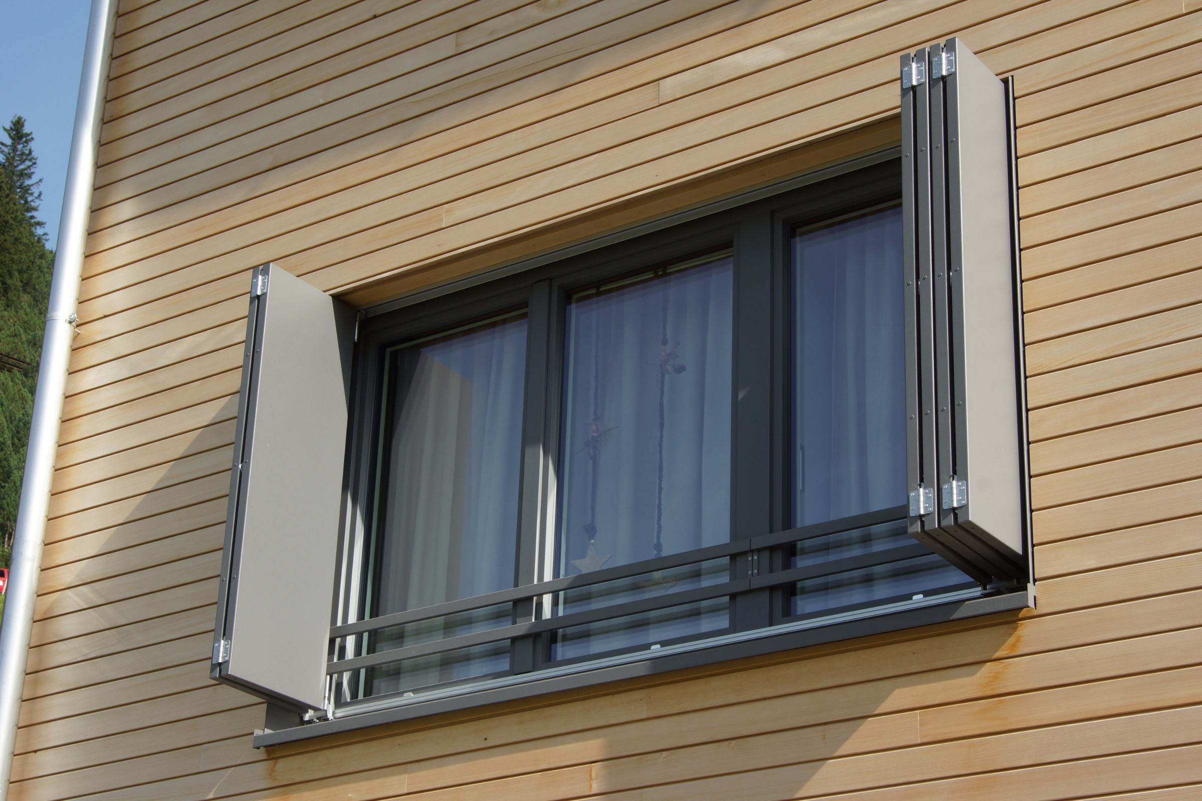 Faltfensterläden Aluminium